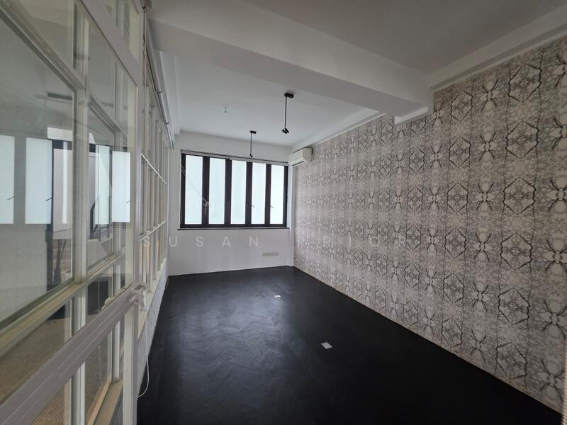 Breezy Old World Charm 3 Bed, Nearby Tiong Bahru Road Walkup Apartment, 3 Bedrooms, 3,200 sqft, Walk-up Apartment For Rent, by Susan Prior, 500054724 - PropertyGuru.com.sg