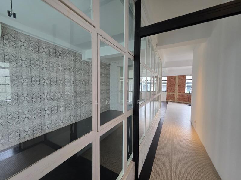 Breezy Old World Charm 3 Bed, Nearby Tiong Bahru Road Walkup Apartment, 3 Bedrooms, 3,200 sqft, Walk-up Apartment For Rent, by Susan Prior, 500054724 - PropertyGuru.com.sg