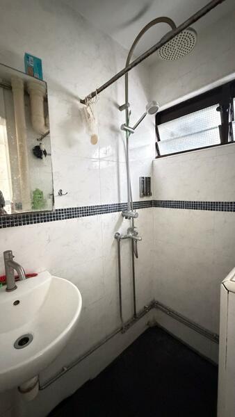 30 New Upper Changi Road HDB Flat For Sale at S$ 385,000 | PropertyGuru Singapore - Bathroom