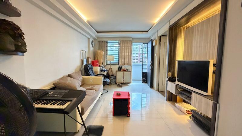 30 New Upper Changi Road HDB Flat For Sale at S$ 385,000 | PropertyGuru Singapore - Living Room