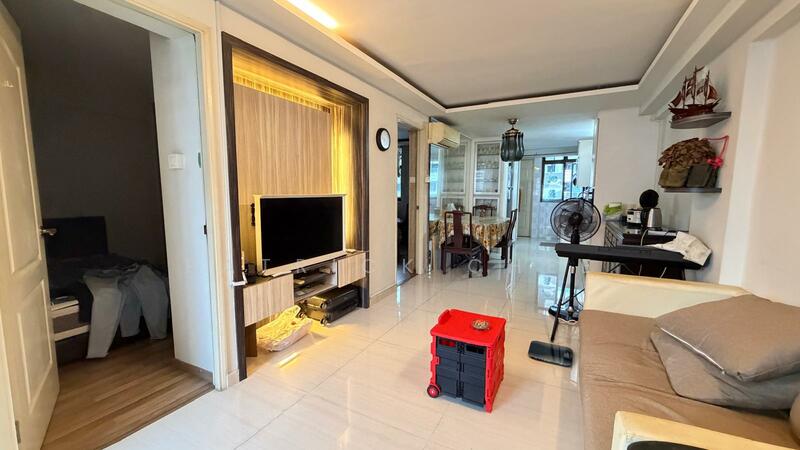 30 New Upper Changi Road HDB Flat For Sale at S$ 385,000 | PropertyGuru Singapore - Living Room