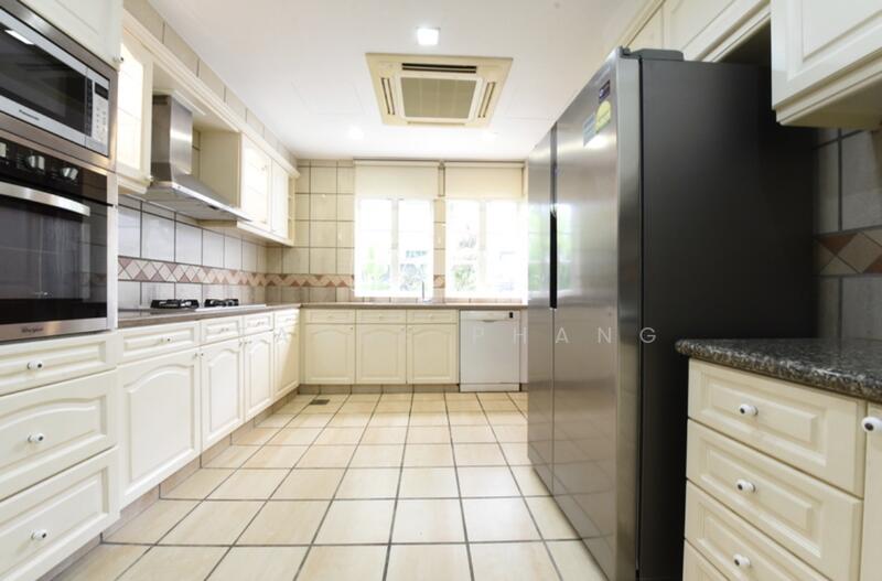 Gentle Villas, Gentle Drive, 5 Bedrooms, 7,382 sqft, Detached House For Rent, by Jeanne Phang, 500054743 - PropertyGuru.com.sg