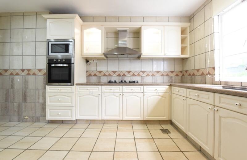 Gentle Villas, Gentle Drive, 5 Bedrooms, 7,382 sqft, Detached House For Rent, by Jeanne Phang, 500054743 - PropertyGuru.com.sg