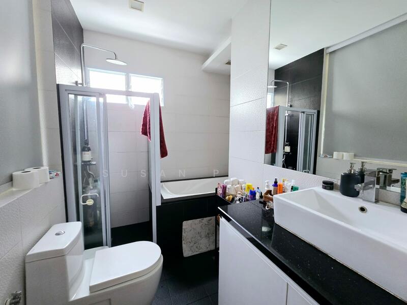 CLEMENTI PARK UTTERLY PRIVATE DESIGNER DECOR Condominium For Sale at S$ 3,300,000 | PropertyGuru Singapore