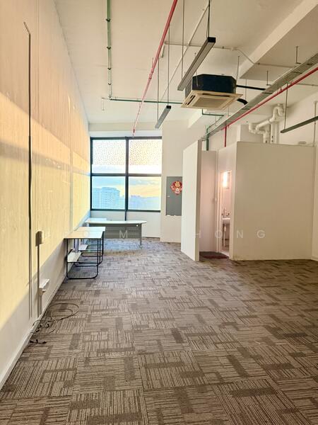Oxley BizHub, 71 Ubi Road 1, 948 sqft, Light Industrial (B1) For Sale, by Teo Mee Hong, 500054771 - CommercialGuru.com.sg