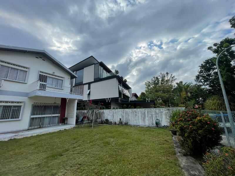 1km Nanyang & Raffles Linked Bungalow ☎️ 8321.8433 Semi-Detached House For Sale at S$ 12,700,000 | PropertyGuru Singapore - Exterior