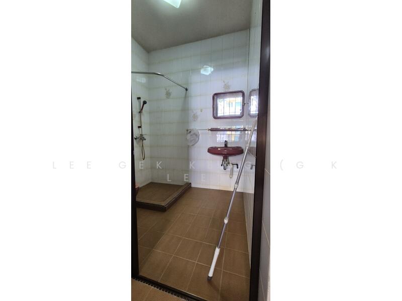 Terrace House - 5 min walk to Kovan MRT Terraced House For Sale at S$ 4,280,000 | PropertyGuru Singapore - Bathroom