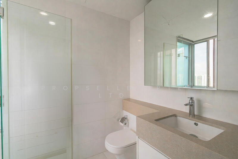 Riviera 38 Condominium For Sale at S$ 2,100,000 | PropertyGuru Singapore - Bathroom