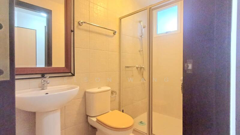 Casablanca, 21 Rosewood Drive, 2 Bedrooms, 904 sqft, Condominium For Rent, by Elson Wang, 500054800 - Bathroom - PropertyGuru.com.sg