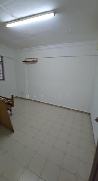 101 Woodlands Street 13 HDB Flat For Sale at S$ 450,000 | PropertyGuru Singapore - Bedroom