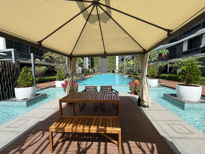 My Manhattan Condominium For Sale at S$ 1,488,000 | PropertyGuru Singapore - Pool