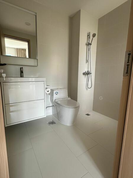 West Bay Condo, 50 West Coast Crescent, 2 Bedrooms, 936 sqft, Condominium For Rent, by Sherry Ang, 500054814 - Bathroom - PropertyGuru.com.sg