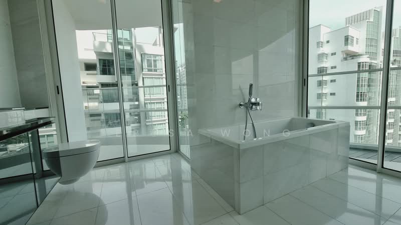 Nathan Suites Condominium For Sale at S$ 4,200,000 | PropertyGuru Singapore - Bathroom