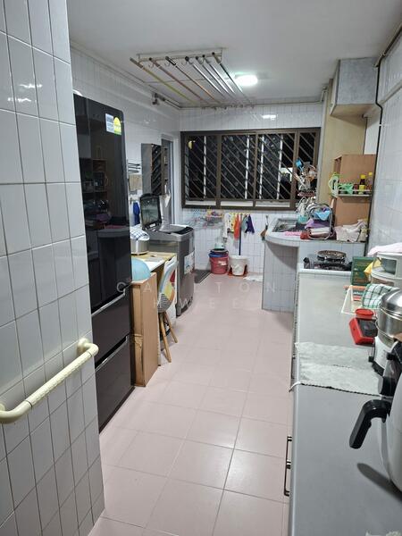 412 Saujana Road, 412 Saujana Road, Room Rental, 230 sqft, HDB Flat For Rent, by Carlton Hwee, 500054819 - Kitchen - PropertyGuru.com.sg