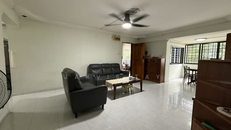 344 Ang Mo Kio Avenue 3, 344 Ang Mo Kio Avenue 3, 3 Bedrooms, 1,055 sqft, HDB Flat For Sale, by Jarvis Tay, 500054822 - Living Room - PropertyGuru.com.sg