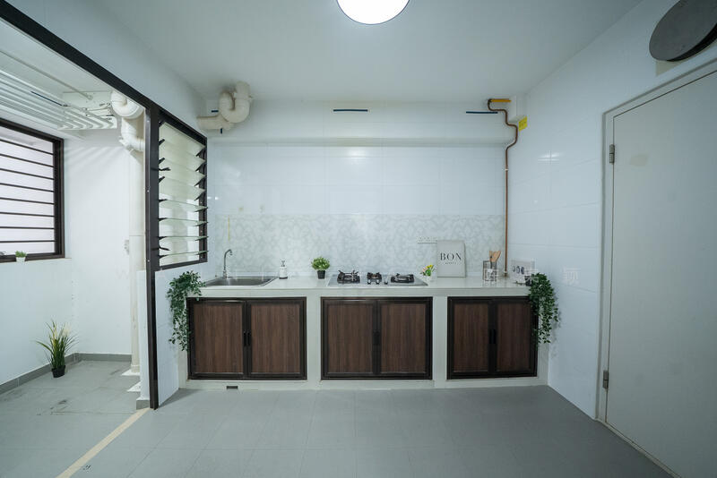 817A Keat Hong Link HDB Flat For Sale at S$ 638,000 | PropertyGuru Singapore - Kitchen