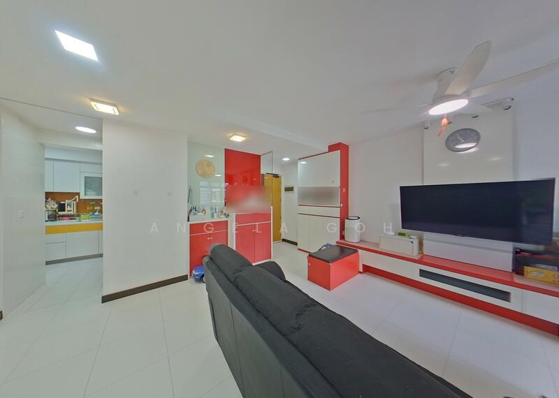 410B Fernvale Road HDB Flat For Sale at S$ 698,000 | PropertyGuru Singapore - Living Room