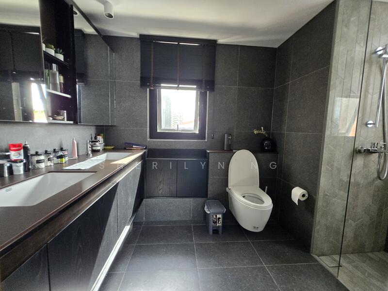 View at Kismis Condominium For Sale at S$ 2,980,000 | PropertyGuru Singapore - Master Bathroom