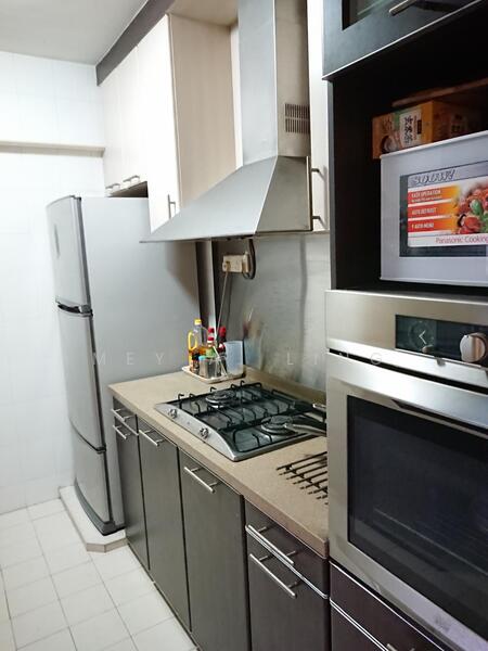 407B Fernvale Road HDB Flat For Sale at S$ 680,000 | PropertyGuru Singapore - Kitchen