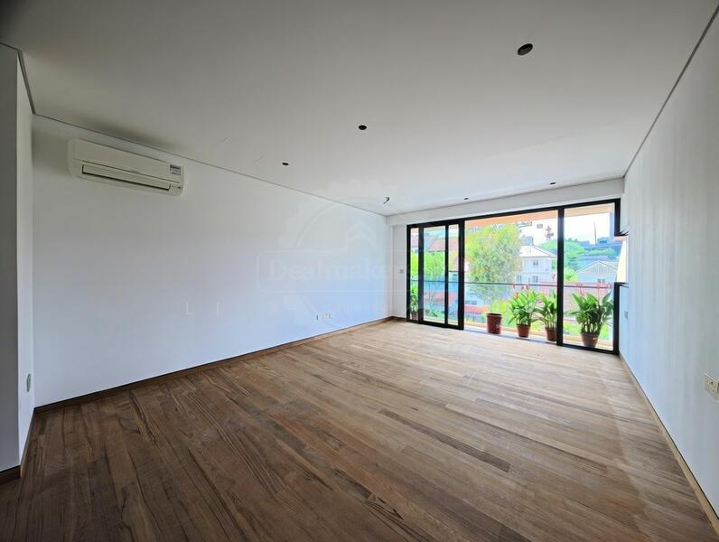 ❤️ MODERN LUXURY! HOLLAND GROVE BRAND NEW SEMI D! Semi-Detached House For Sale at S$ 14,880,000 | PropertyGuru Singapore - Living Room