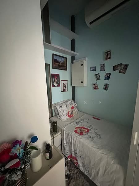 Aspen Heights, 261 River Valley Road, 4 Bedrooms, 1,583 sqft, Condominium For Rent, by Queen Sie, 500054902 - Helper’s room - PropertyGuru.com.sg