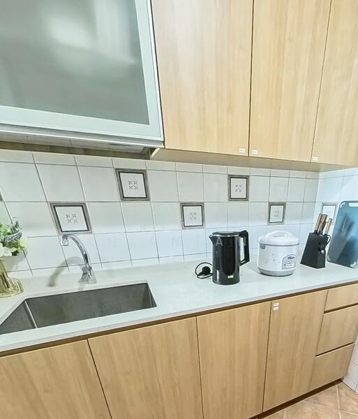 Central Grove, , 1 Bedroom, 180 sqft, Condominium For Rent, by Rick Khiantani, 500054926 - Kitchen - PropertyGuru.com.sg