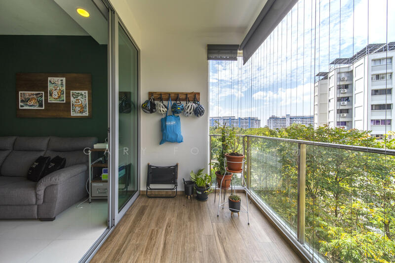 Waterfront Waves Condominium For Sale at S$ 1,580,000 | PropertyGuru Singapore - Balcony