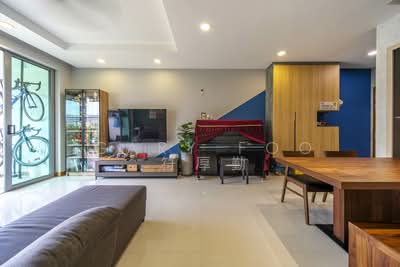 For Sale - Waterfront Waves