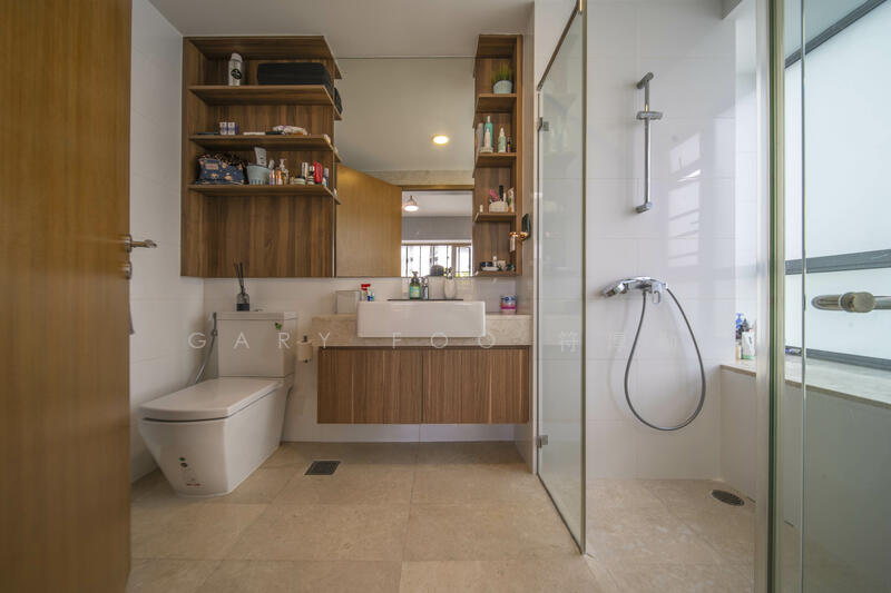 Waterfront Waves Condominium For Sale at S$ 1,580,000 | PropertyGuru Singapore - Bathroom