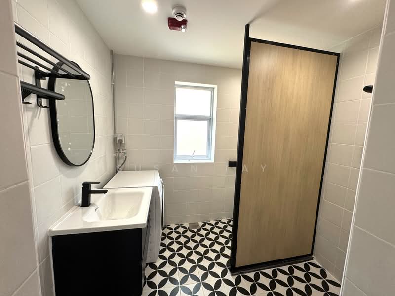 Admiralty Hills, 27 Admiralty Road East, 6 Bedrooms, 4,776 sqft, Conservation House For Rent, by Susan Tay, 500054948 - Ensuite Bathroom - PropertyGuru.com.sg