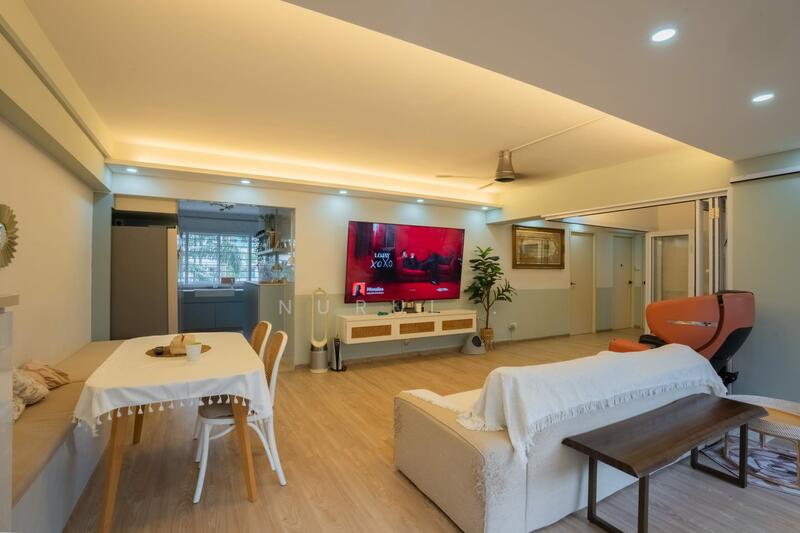 788 Choa Chu Kang North 6 HDB Flat For Sale at S$ 750,000 | PropertyGuru Singapore - Living Room