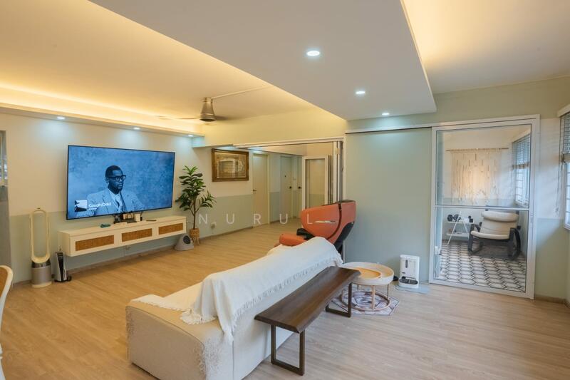 788 Choa Chu Kang North 6 HDB Flat For Sale at S$ 750,000 | PropertyGuru Singapore - Living Room