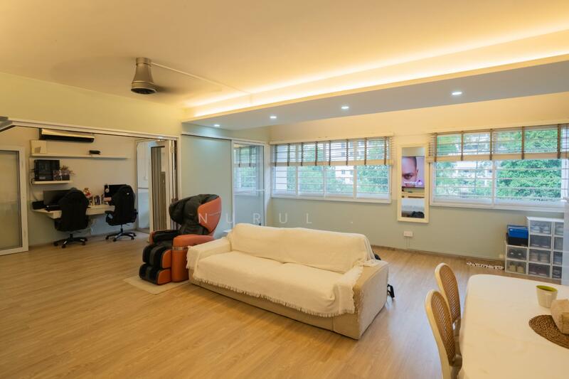 788 Choa Chu Kang North 6 HDB Flat For Sale at S$ 750,000 | PropertyGuru Singapore - Living Room