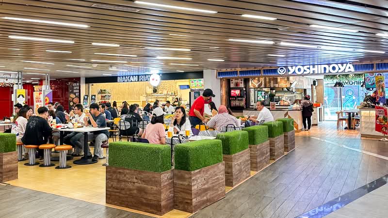 245 Pasir Ris Street 21 HDB Flat For Sale at S$ 1,050,000 | PropertyGuru Singapore - Loyang Point F&B