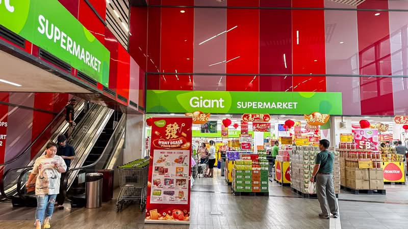 245 Pasir Ris Street 21 HDB Flat For Sale at S$ 1,050,000 | PropertyGuru Singapore - Loyang Point Giant Supermarket