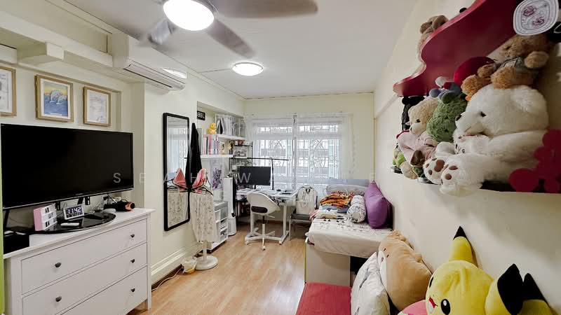 245 Pasir Ris Street 21 HDB Flat For Sale at S$ 1,050,000 | PropertyGuru Singapore - Bedroom 3