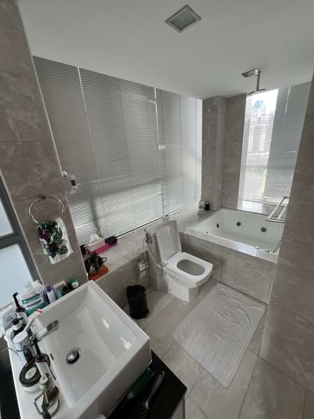 Angullia Park Residences @ Orchard Apartment For Sale at S$ 3,980,000 | PropertyGuru Singapore - Master bathroom