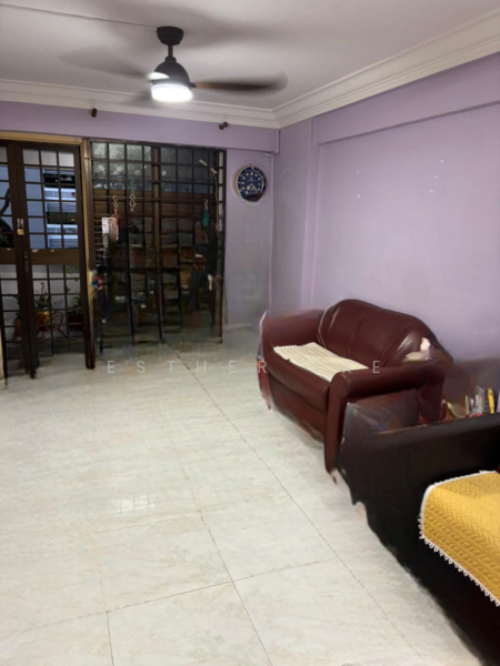 207 Toa Payoh North HDB Flat For Sale at S$ 398,888 | PropertyGuru Singapore - Living Room