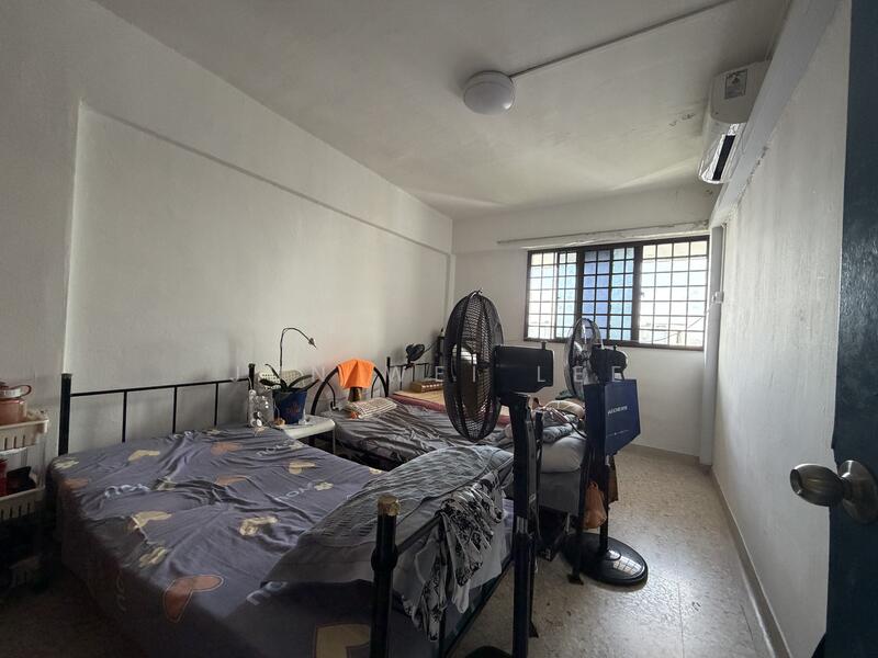 179 Ang Mo Kio Avenue 5 HDB Flat For Sale at S$ 580,000 | PropertyGuru Singapore - Bedroom
