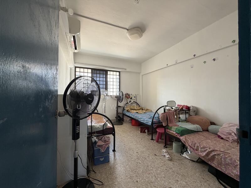 179 Ang Mo Kio Avenue 5 HDB Flat For Sale at S$ 580,000 | PropertyGuru Singapore