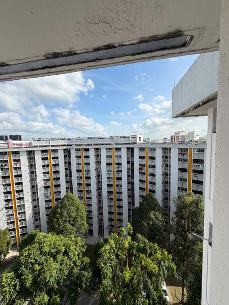 179 Ang Mo Kio Avenue 5 HDB Flat For Sale at S$ 580,000 | PropertyGuru Singapore - Exterior