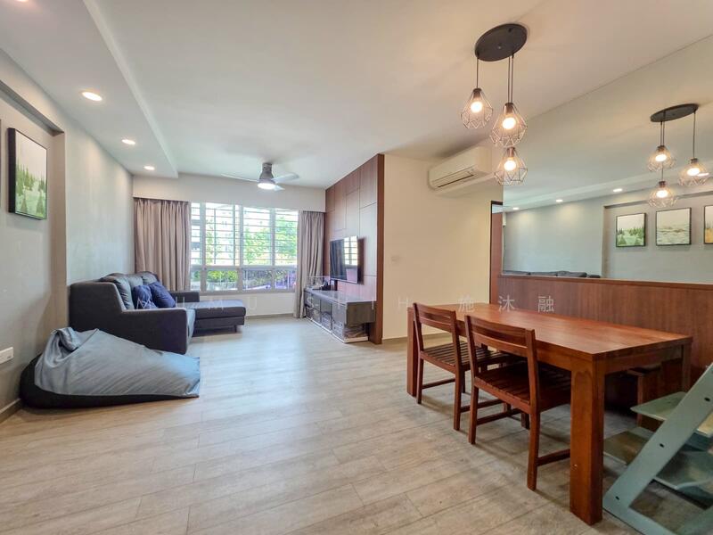92B Telok Blangah Street 31 HDB Flat For Sale at S$ 950,000 | PropertyGuru Singapore - Living Room