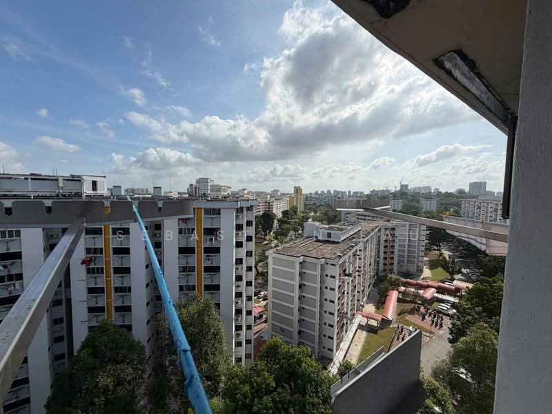 179 Ang Mo Kio Avenue 5 HDB Flat For Sale at S$ 580,000 | PropertyGuru Singapore - Exterior