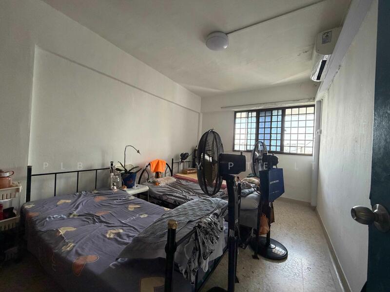 179 Ang Mo Kio Avenue 5 HDB Flat For Sale at S$ 580,000 | PropertyGuru Singapore - Bedroom