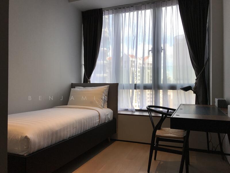 OUE Twin Peaks, 33 Leonie Hill Road, 2 Bedrooms, 1,055 sqft, Condominium For Rent, by Benjamin Yeo 杨昔炜, 500055005 - Bedroom - PropertyGuru.com.sg