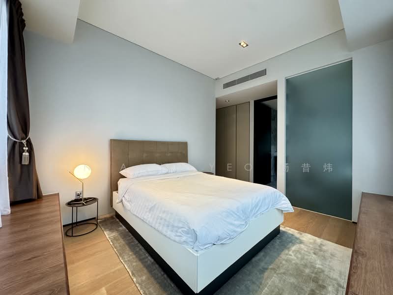 OUE Twin Peaks, 33 Leonie Hill Road, 2 Bedrooms, 1,055 sqft, Condominium For Rent, by Benjamin Yeo 杨昔炜, 500055005 - Bedroom - PropertyGuru.com.sg