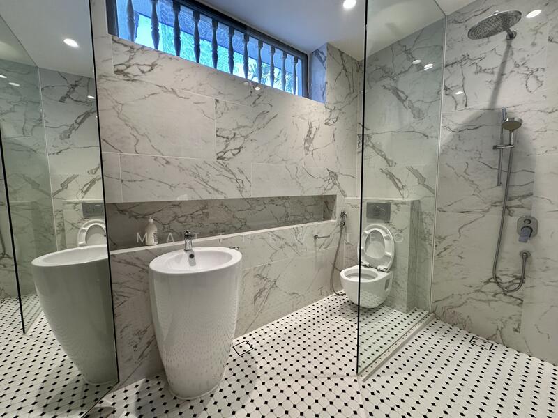 King Albert Park | Bukit Timah Road, King Albert Park | Bukit Timah Road | Beauty World | Dunearn, 6 Bedrooms, 4,300 sqft, Good Class Bungalow For Rent, by Matthew Teo, 500055013 - PropertyGuru.com.sg