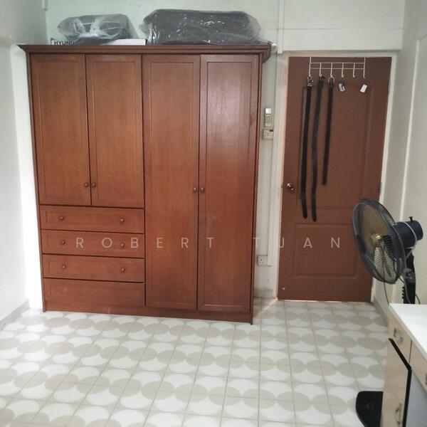 906 Tampines Avenue 4 HDB Flat For Sale at S$ 658,000 | PropertyGuru Singapore - Interior