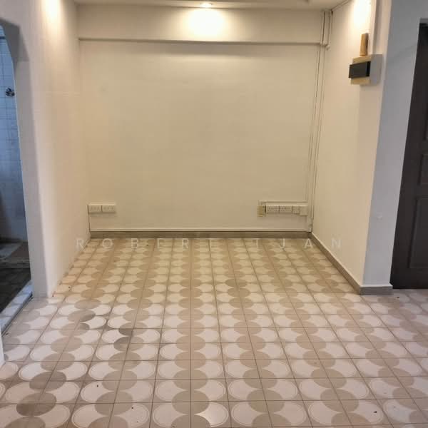 906 Tampines Avenue 4, 906 Tampines Avenue 4, 3 Bedrooms, 1,119 sqft, HDB Flat For Sale, by Robert Tjan, 500055028 - Interior - PropertyGuru.com.sg