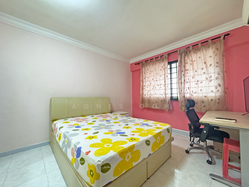 834 Hougang Central HDB Flat For Sale at S$ 1,298,888 | PropertyGuru Singapore - Bedroom